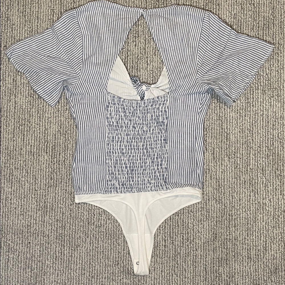 Abercrombie & Fitch Striped Flutter Sleeve Bodysuit - Blue & White - NWT (S) - Picture 8 of 9